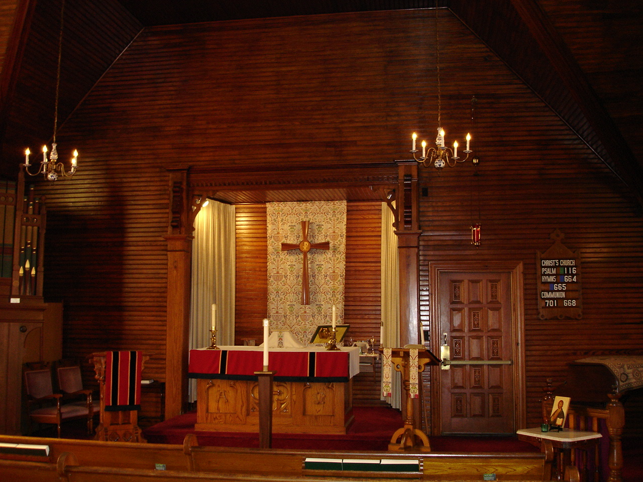 [ Interior of Christ's Lutheran Church today ]