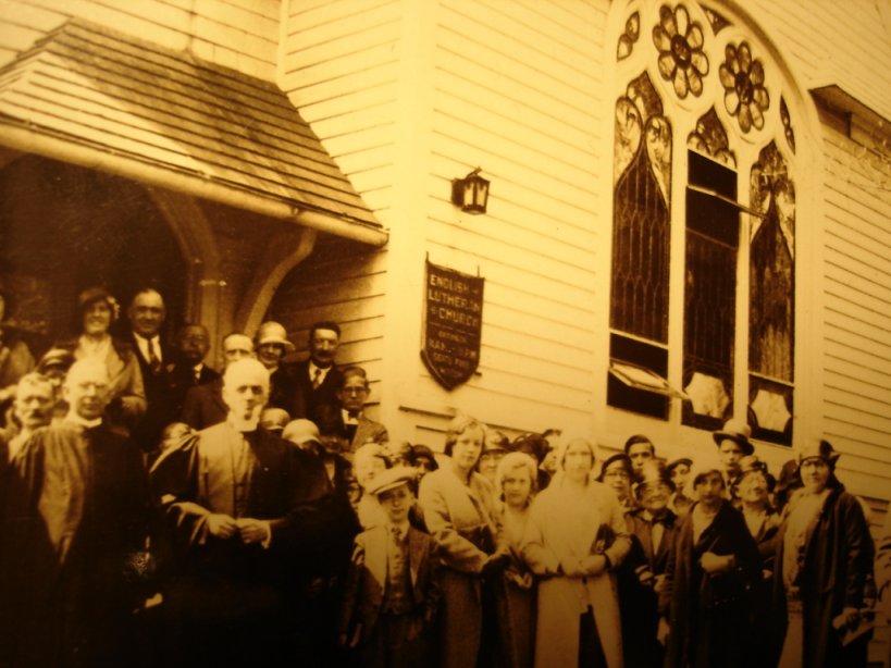 [ The congregation in 1931 ]
